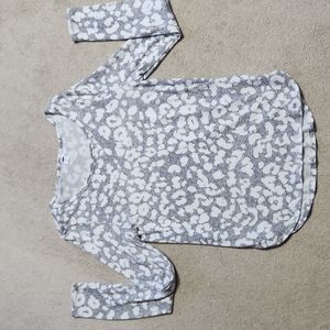 Old Navy Crew Neck Long Sleeve Cheetah Sweater - Medium